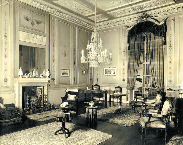 The Drawing Room, Pitt Place 1959