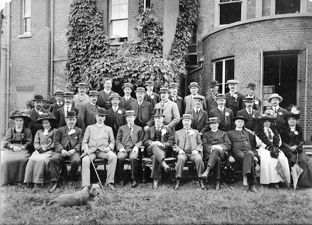 The 1911 Catering Committee