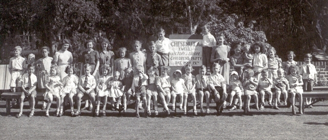 VE celebrations in Chestnut Avenue, Ewell