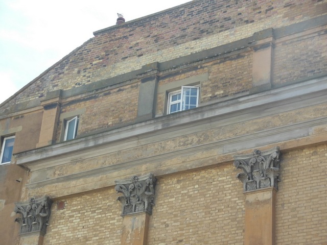 Example of pilasters. Example of pilasters.