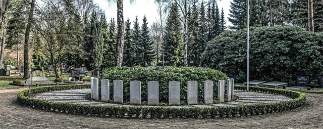 The Commonwealth War Graves in the Vorden General Cemetery The Commonwealth War Graves in the Vorden General Cemetery
