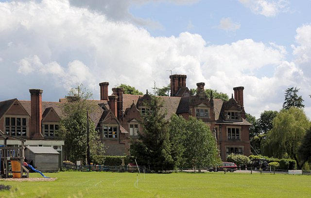 Bury's Court (now a school)