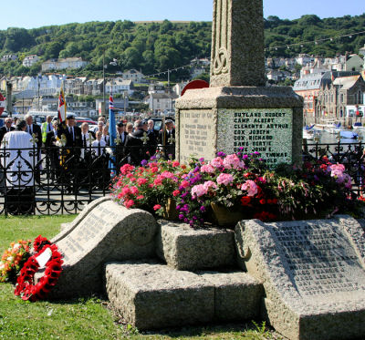 Robert's inscription on the Looe War Memorial
