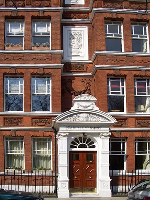 Carlyle Mansions, photographed by Jacqueline Banerjee 2006.