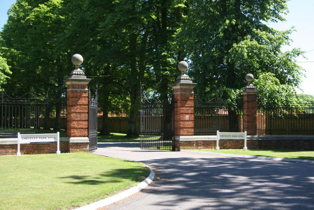Entrance to the Cheveley Park Stud.