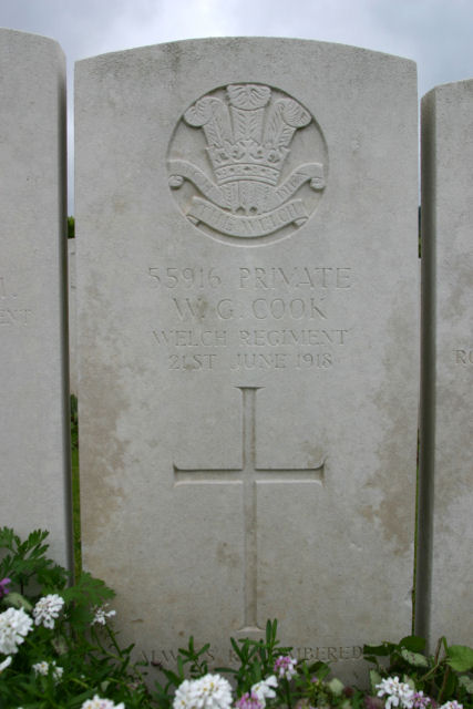 Private William Cook's headstone in the Pernes British cemetery.