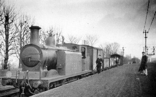 Class E4 locomotive No. B563 arrives at Epsom Downs Class E4 locomotive No. B563 arrives at Epsom Downs