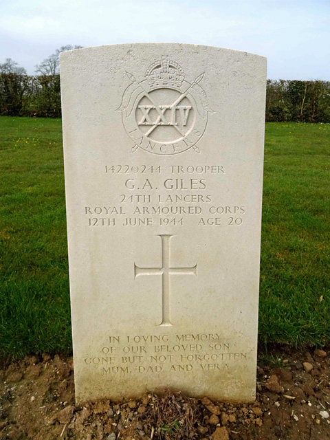 Geoffrey's headstone in Tilly-sur-Seulles Cemetery Geoffrey's headstone in Tilly-sur-Seulles Cemetery