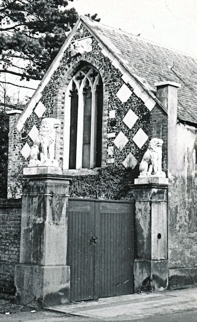 The Pitt Place Gates