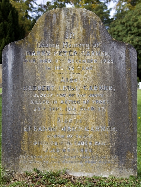 Thomas' Parents'Grave in Epsom Cemetery Herbert's parents' grave in Epsom Cemetery