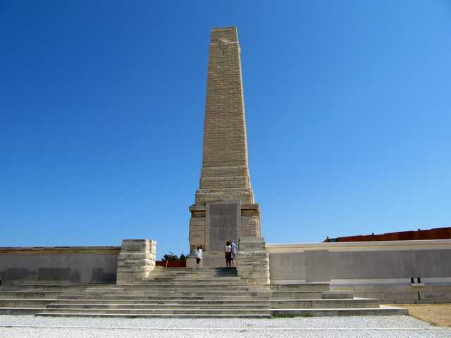 Main entrance to the memorial.