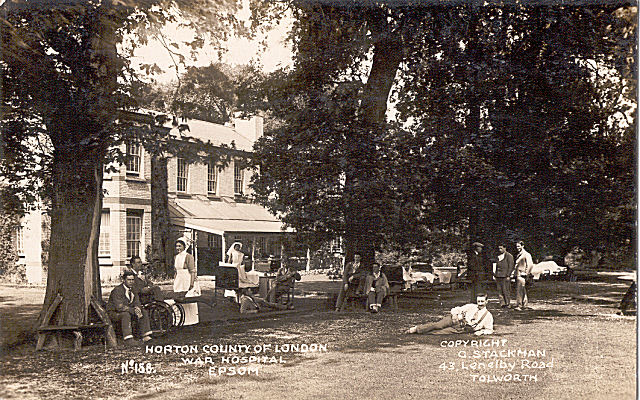 Patients in the grounds of the War Hospital