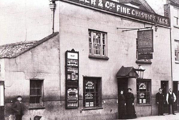 The King's Arms, High Street, Hounslow c.1890