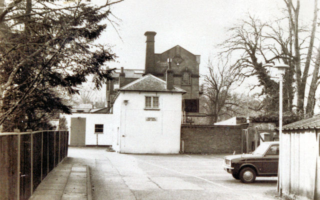 A brewery for ale and porter was built by James Bradley at the back of the High Street. It disappeared when Epsom's industrial area was redeveloped for the Ashley Centre.