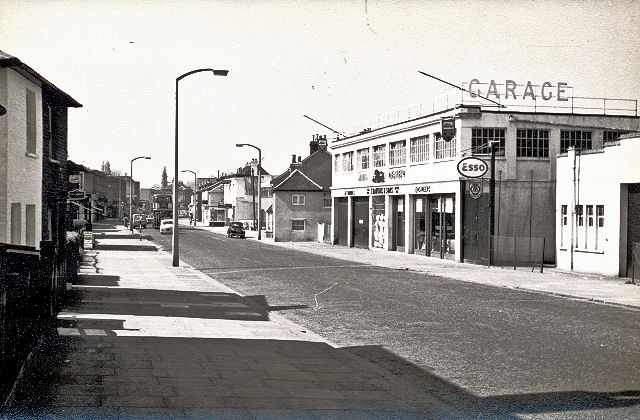 The original garage on the site of Wilsons at East Street