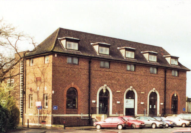 The Baths House was built by the Borough in 1939, part of a social campaign by the Council's Labour members.