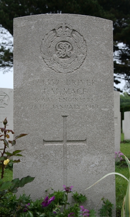 John Mace's headstone in the Dunkirk town cemetery