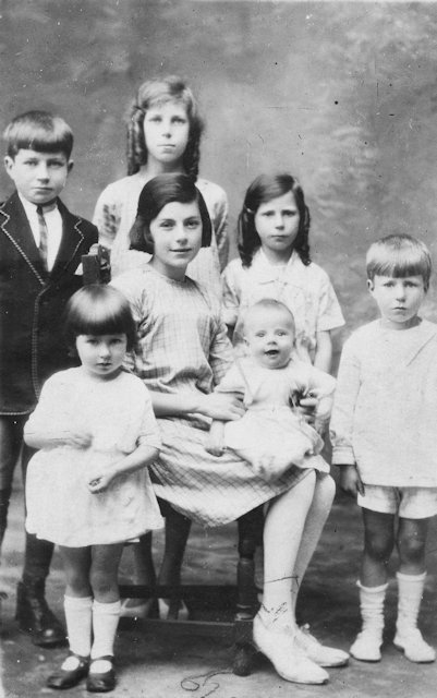 Elizabeth McDonnell, age 15 in 1929, at home in Ireland with some of her siblings