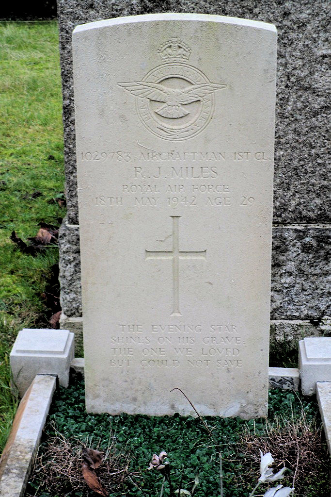 Robert's headstone in Epsom Cemetery. Robert's headstone in Epsom Cemetery.