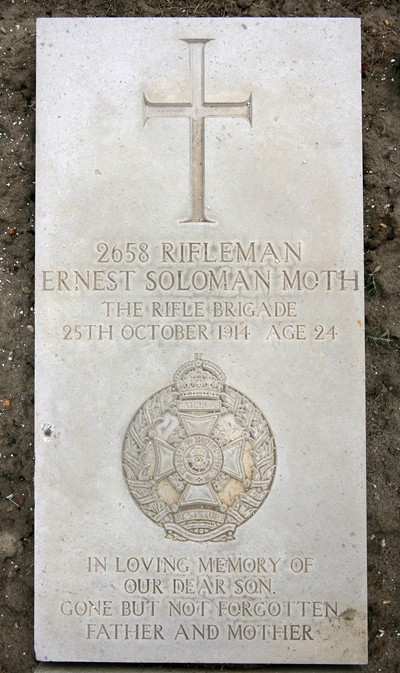 Ernest's headsone in the Boulogne East cemetery