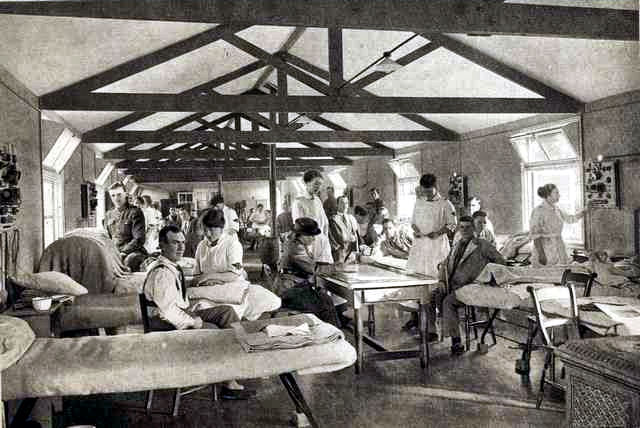 Interior of one of the huts in Woodcote Canadian Convalescent Hospital Interior of one of the huts in Woodcote Canadian Convalescent Hospital