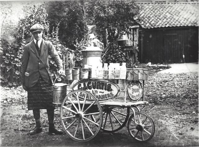 C. I. Curtis (Fitznells Farm) Milk Float c.1923