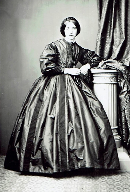 'Miss Pagden', believed to be Elizabeth Ann Pagden, sister of Mrs Robert Pagden 'Miss Pagden', believed to be Elizabeth Ann Pagden, sister of Mrs Robert Pagden