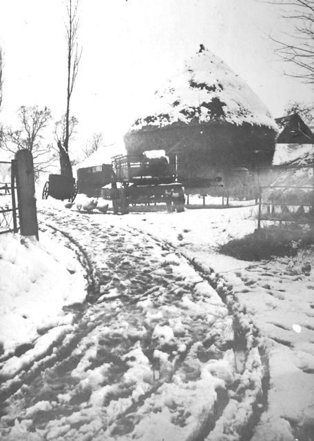 Snow scene of Ruxley Farm Snow scene of Ruxley Farm