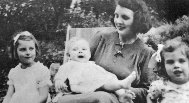 Kitty and her daughters Kitty and her daughters