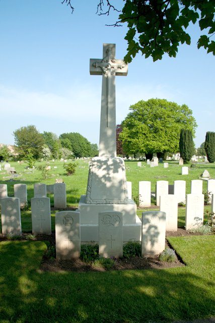 Privately erected Portland stone memorial cross in Cambridge City Cemetery Privately erected Portland stone memorial cross in Cambridge City Cemetery