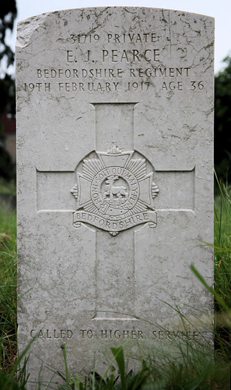 Private Pearce's headstone in Watford Cemetery