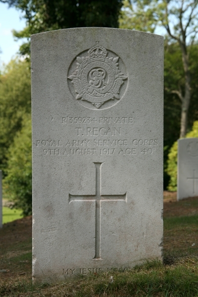 Thomas's headstone in Netley Military Cemetery