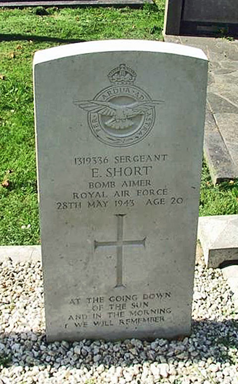 Eric's headstone in Wonseradeel (Witmarsum) Protestant Churchyard Eric's headstone in Wonseradeel (Witmarsum) Protestant Churchyard