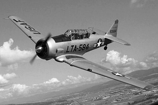 A North American AT-6A Texan advanced trainer 