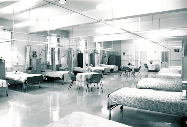 A ward in West Park Hospital 19 June 1991 A ward in West Park Hospital 19 June 1991