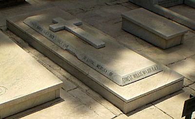 Ernest Willis's tombstone in the Pieta Military cemetery, Malta
